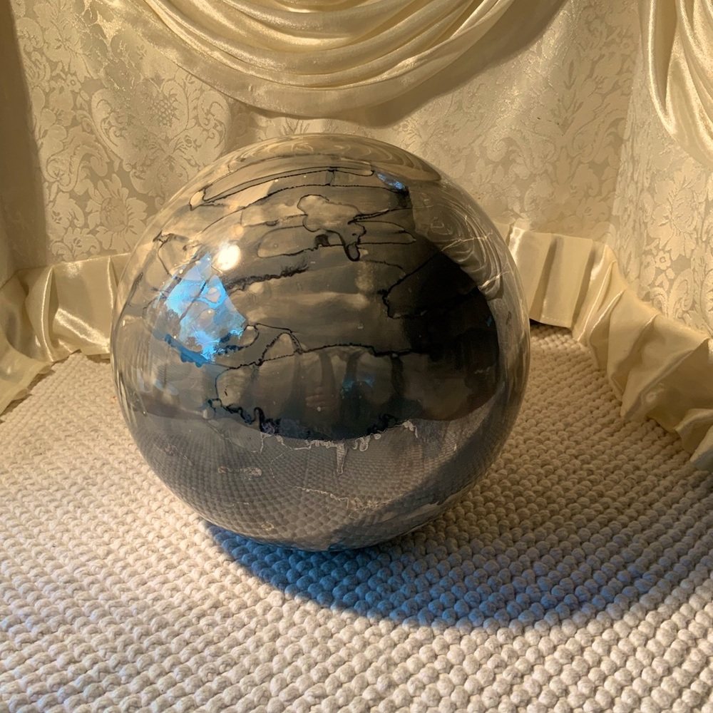 CERAMIC GLOBE TABLE TOP DECOR